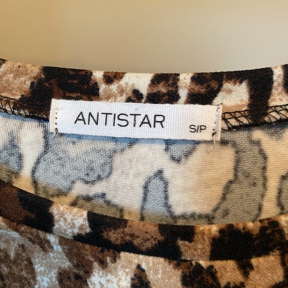 Cheetah Body-con Dress - Picture 3 of 3